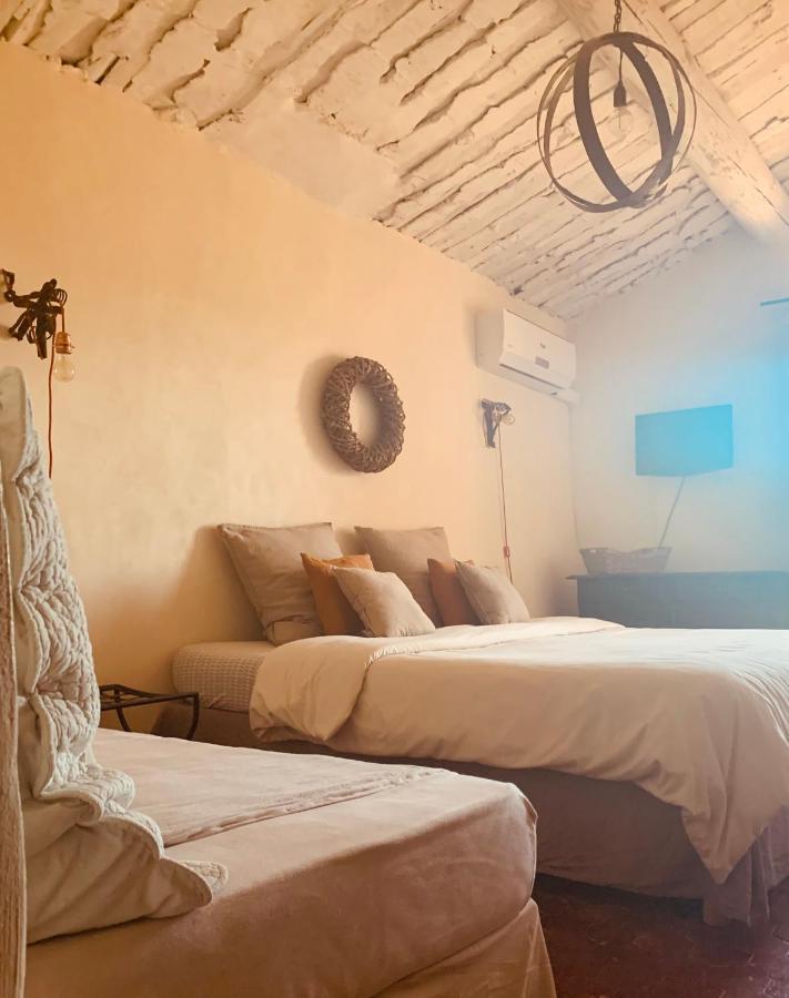 Le Vieux Portail Bed & Breakfast Saint-Saturnin-lès-Apt Dış mekan fotoğraf