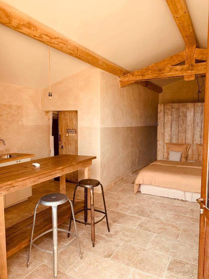 Le Vieux Portail Bed & Breakfast Saint-Saturnin-lès-Apt Dış mekan fotoğraf