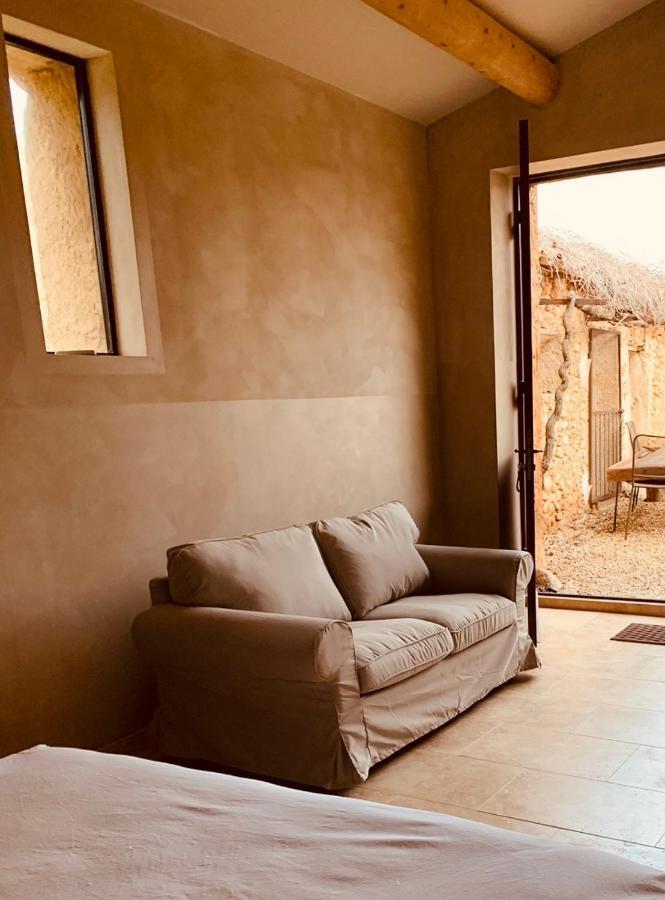 Le Vieux Portail Bed & Breakfast Saint-Saturnin-lès-Apt Dış mekan fotoğraf