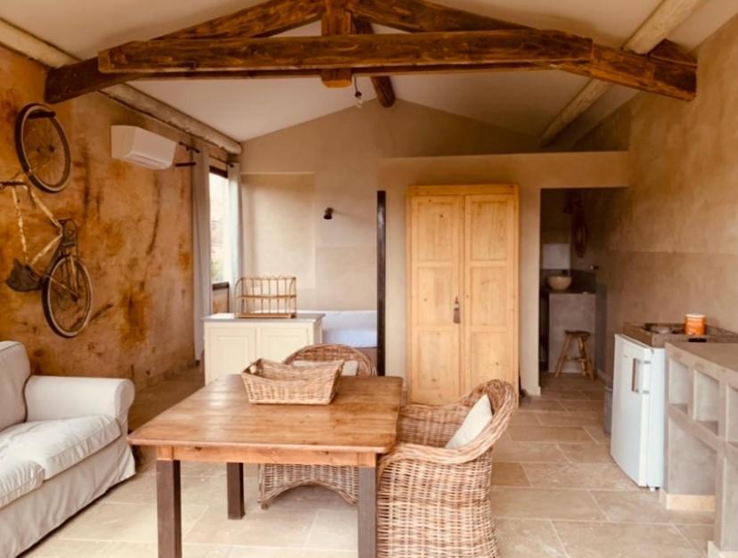 Le Vieux Portail Bed & Breakfast Saint-Saturnin-lès-Apt Dış mekan fotoğraf