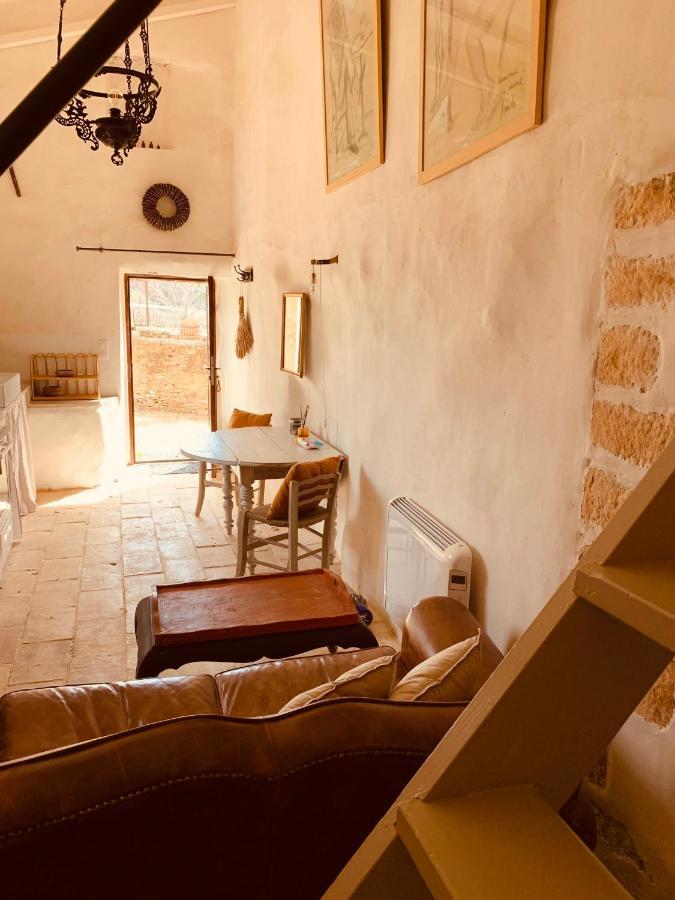 Le Vieux Portail Bed & Breakfast Saint-Saturnin-lès-Apt Dış mekan fotoğraf