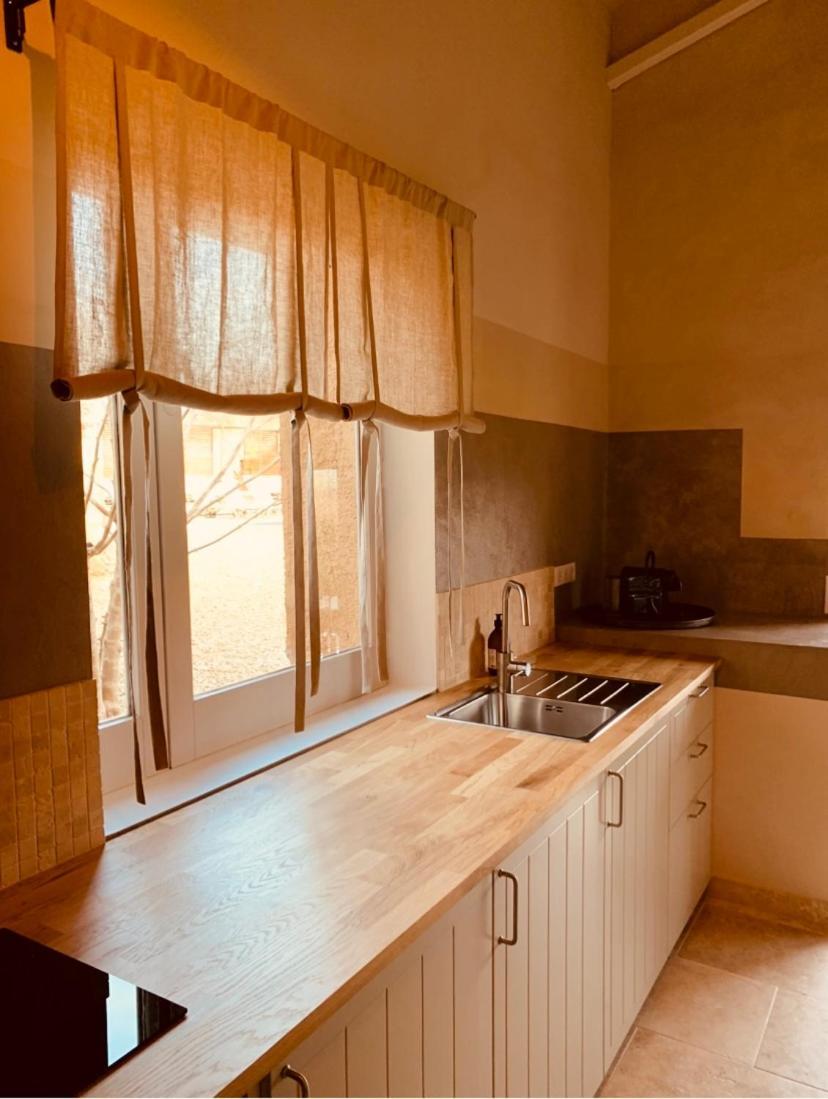 Le Vieux Portail Bed & Breakfast Saint-Saturnin-lès-Apt Dış mekan fotoğraf