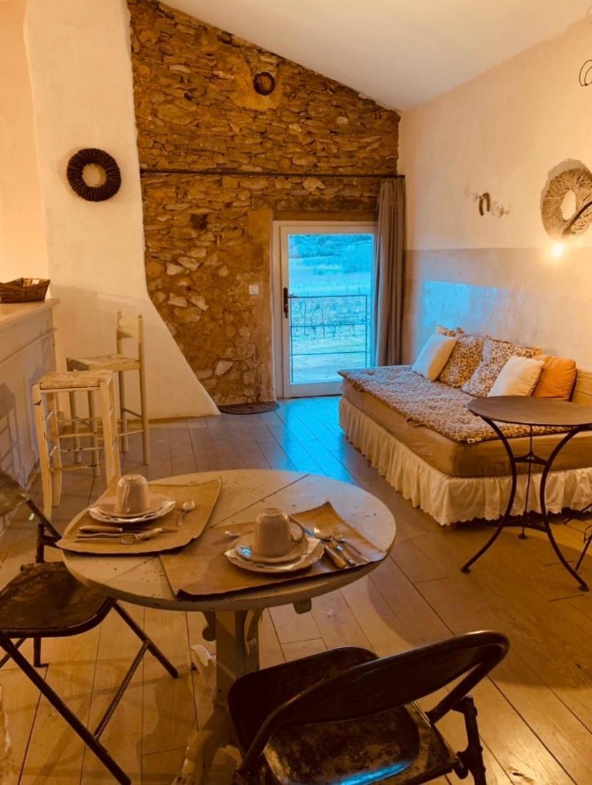 Le Vieux Portail Bed & Breakfast Saint-Saturnin-lès-Apt Dış mekan fotoğraf