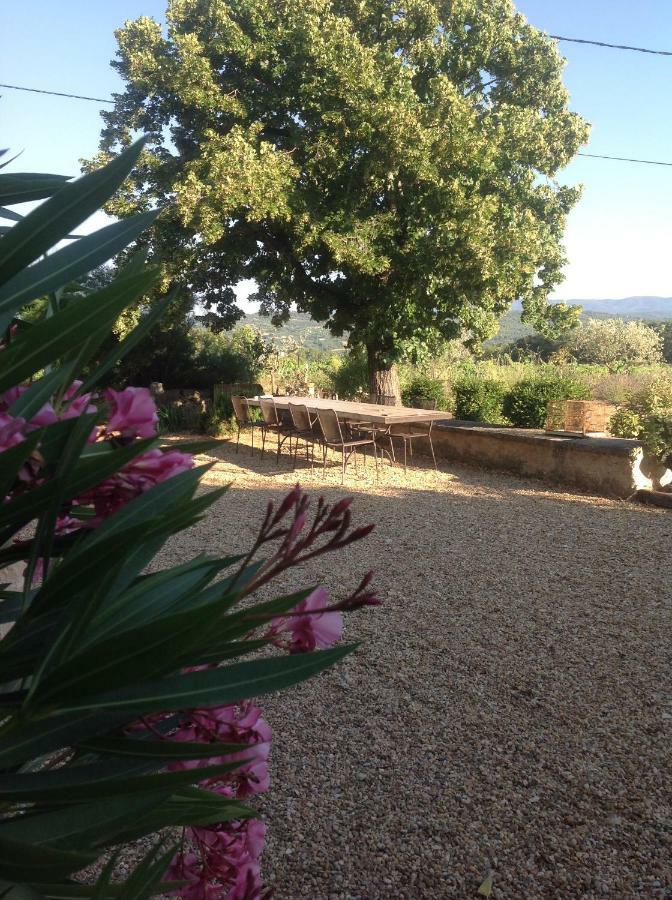Le Vieux Portail Bed & Breakfast Saint-Saturnin-lès-Apt Dış mekan fotoğraf