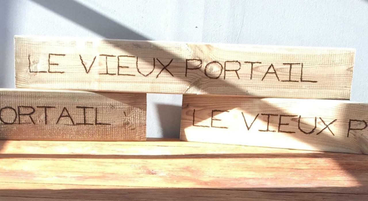 Le Vieux Portail Bed & Breakfast Saint-Saturnin-lès-Apt Dış mekan fotoğraf