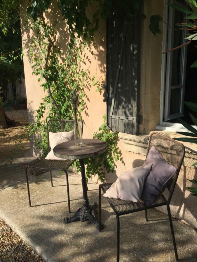 Le Vieux Portail Bed & Breakfast Saint-Saturnin-lès-Apt Dış mekan fotoğraf